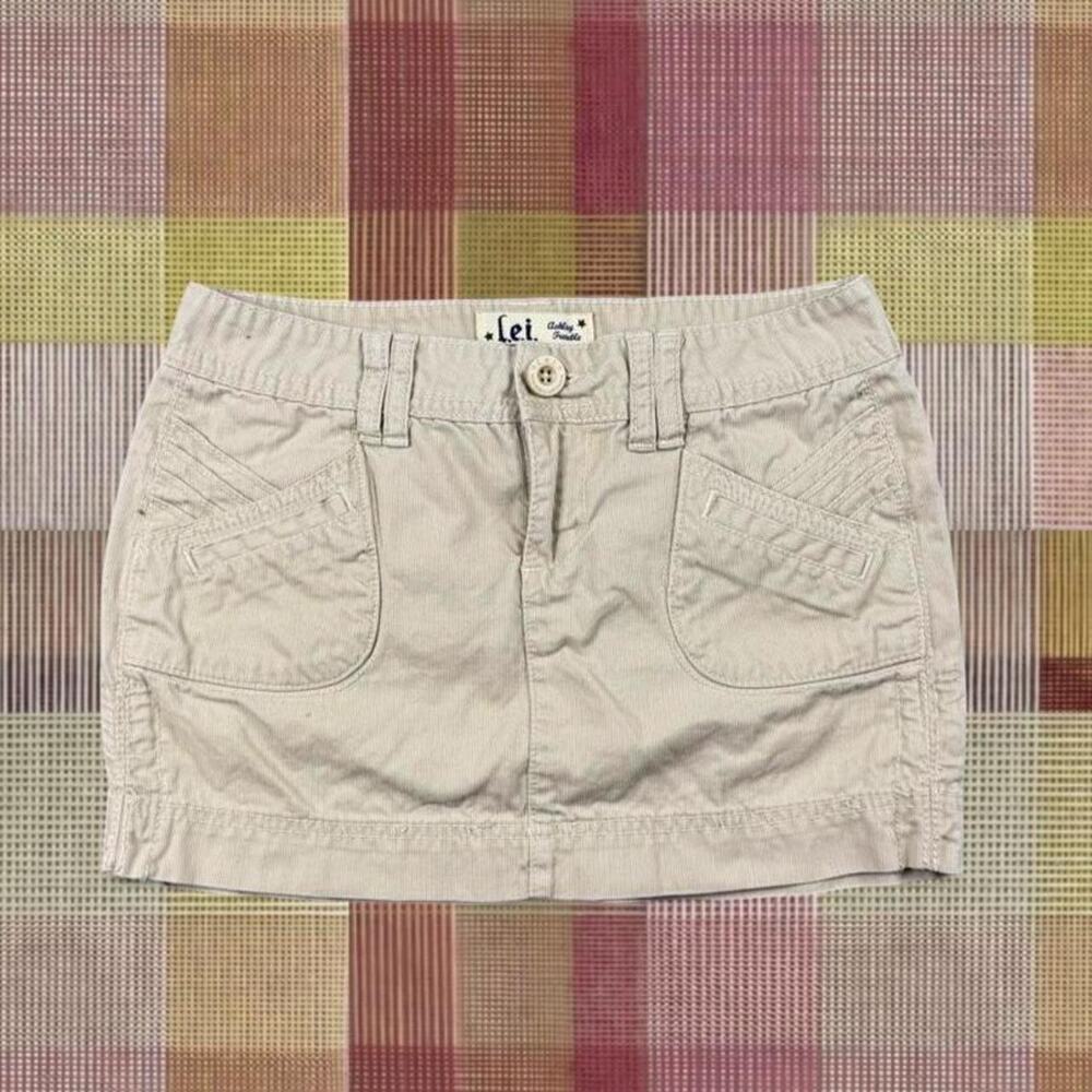 Vintage 2000’s LEI Mini Skirt